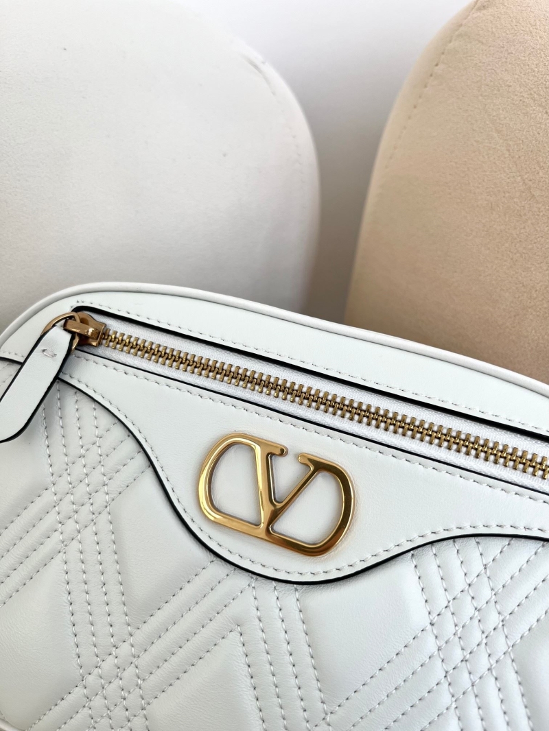 Va1e*ntin0 satchel bag